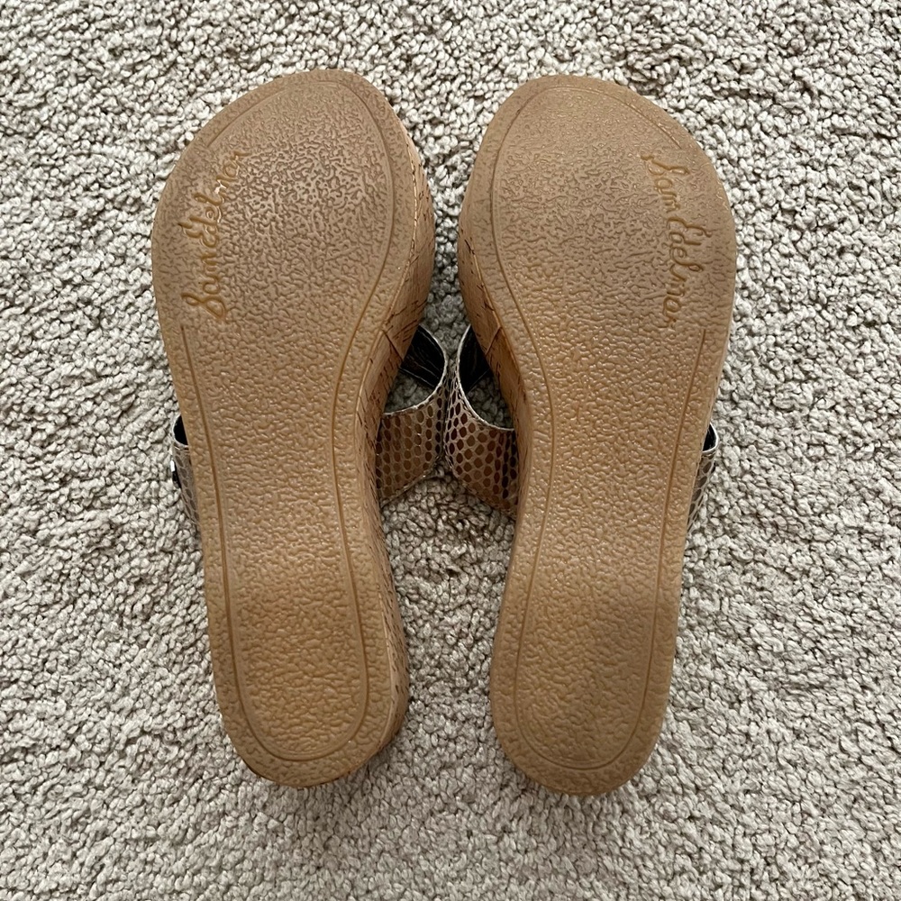 EUC Women’s Sandals - Picture 7 of 9